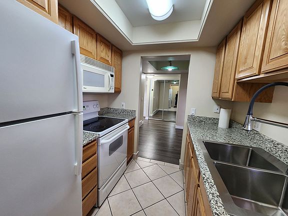 3rd image of 6870 S Countrywoods Cir APT 24A