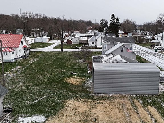 3rd image of 8696 Burrows Rd
