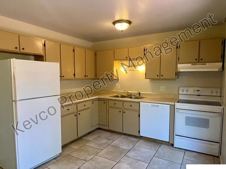 2506 Timber Ct — Photo 4