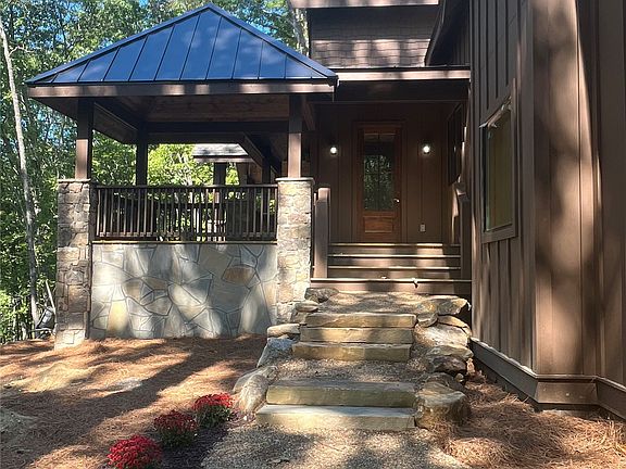 4th image of 245 E Rochester Drive