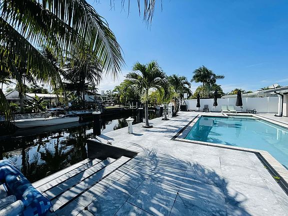 2nd image of 2531 Gulfstream Ln