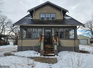 208 9th Ave SE, Waseca, MN 56093