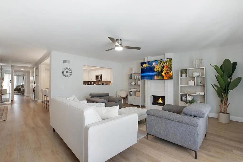 Building Photo - 5 Montego Ct