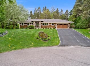 600 Queensland Ln N, Plymouth, MN 55447