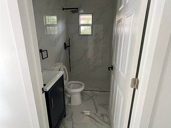 4th image of 2318 NW 24th Ave