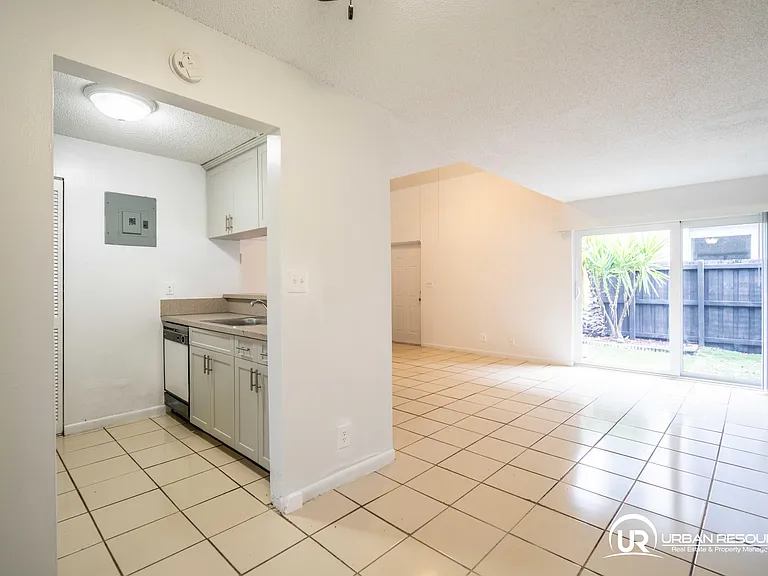 600 N Rio Vista Blvd #C — Photo 10