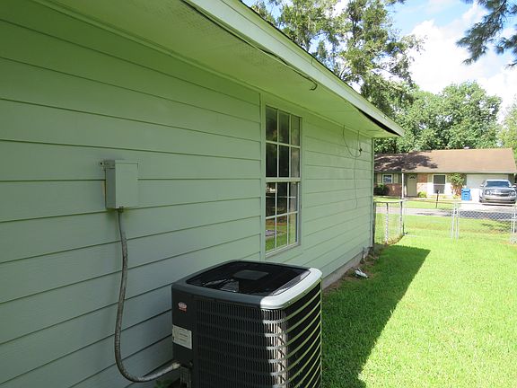 2 year old ac on back  