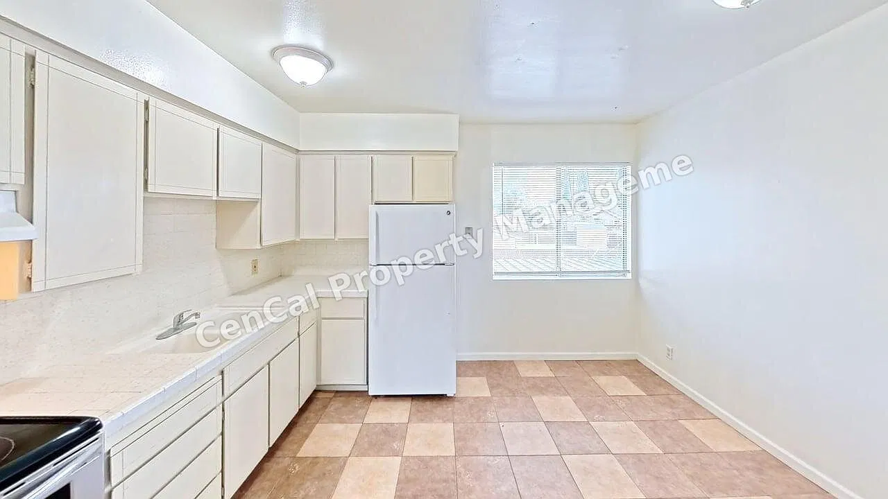 1215-F — Photo 2