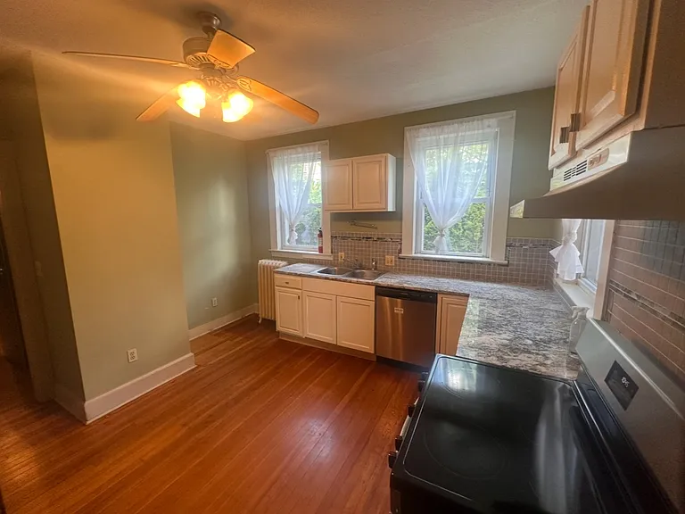152 Sumner Ave #150 — Photo 17