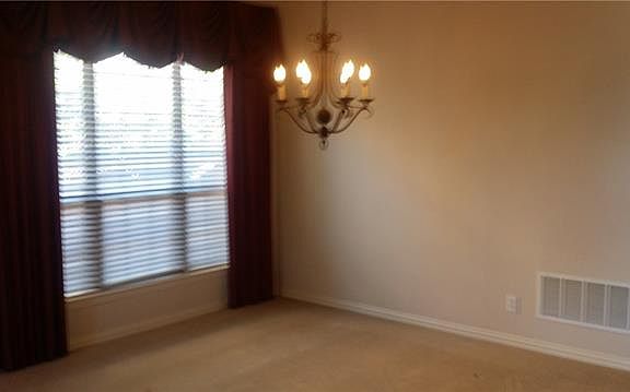 3rd image of 2456 Yuma Dr