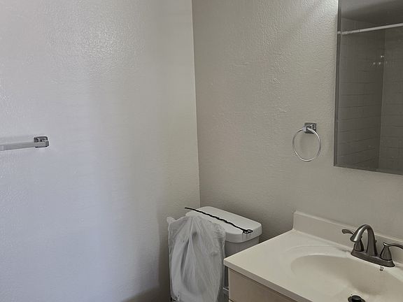 3rd image of 134 1st St #M