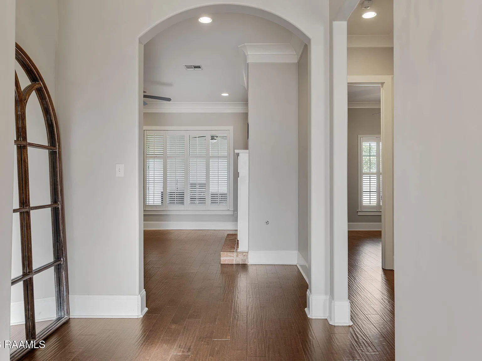 4 bed, 2.5 bath, 2030 sqft, $2,600 — Photo 3