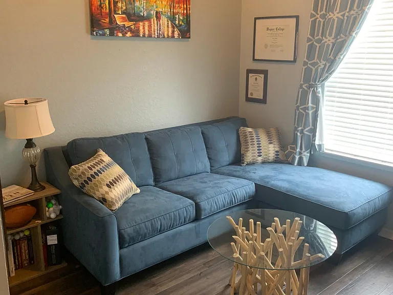 Second bedroom with couch and queen pullout