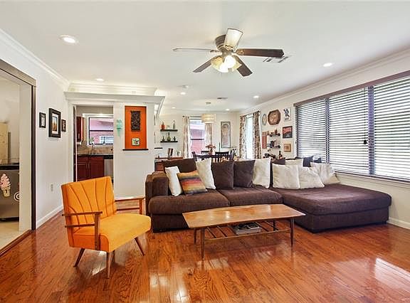4th image of 6011 Paris Ave