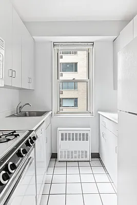 Rented by Douglas Elliman | media 4