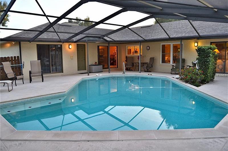 1st image of 332 Vail Dr
