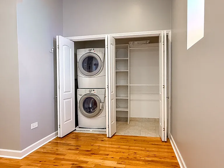 160 W Burton Pl #2R — Photo 9
