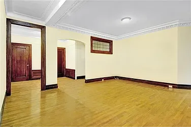 Rented by R New York