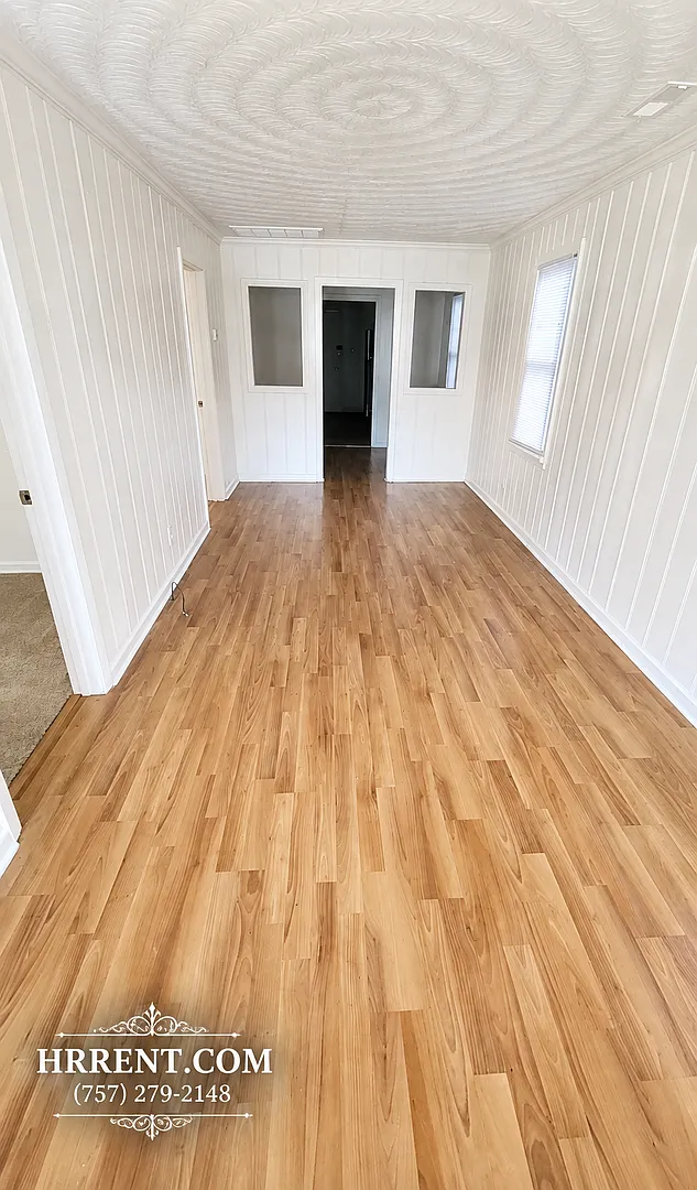 NEWLY Renovated 3 Bedroom 1 Bathroom Single Family Home located in the Mt. Herman area of Portsmo... — Photo 3