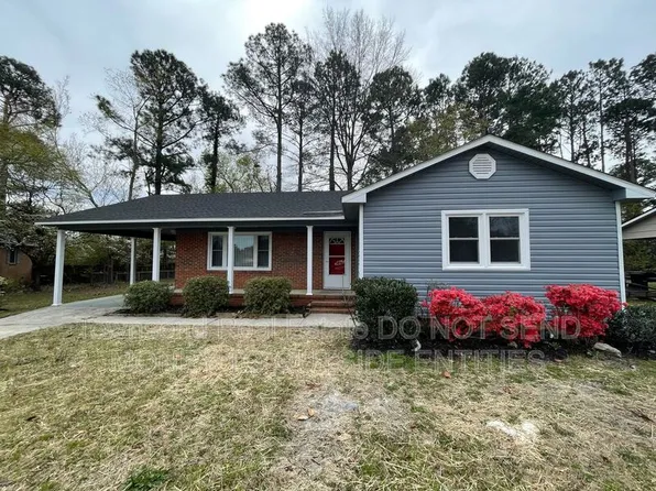 1017 Xavier Dr, Fayetteville, NC 28311