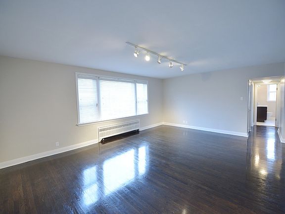 3rd image of 7519 Oxford Dr APT 2C