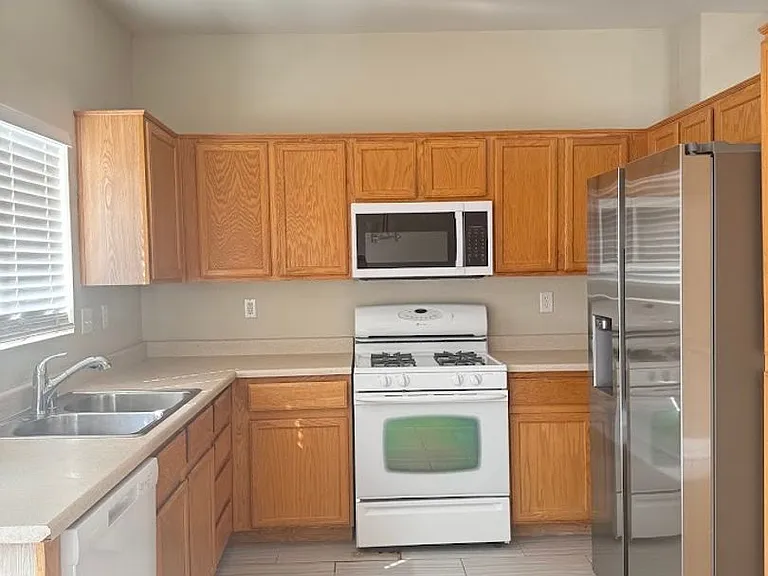 6005 Highland Gardens Dr — Photo 7