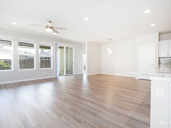 5th image of 14815 182nd Avenue E