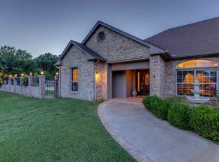 3536 Northlake Ln, Enid, OK 73703