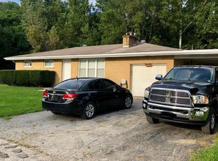 121 Spring Valley Dr, Fenton, MO 63026