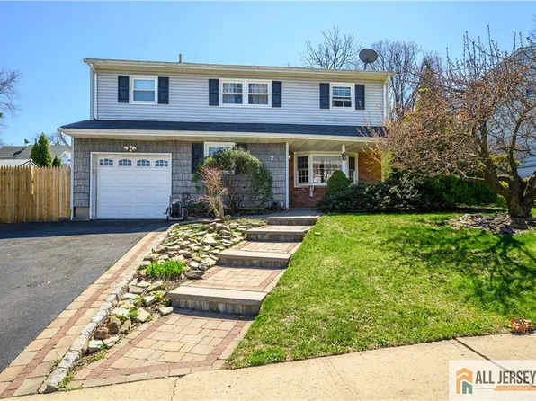 7 Hollywood St, South River, NJ 08882