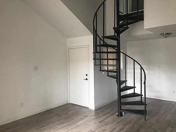 3rd image of 1840 Burton Dr APT 174