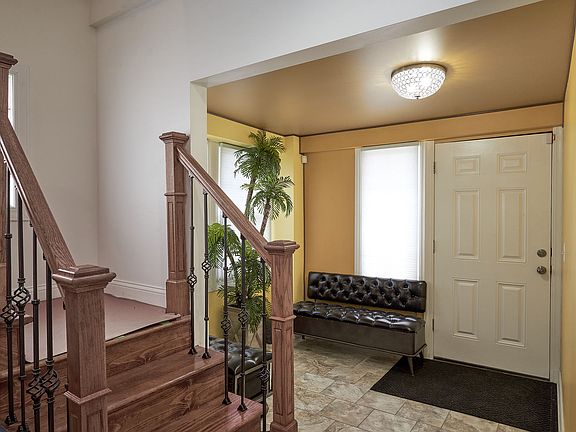 2nd image of 200 N Mayfield Ave