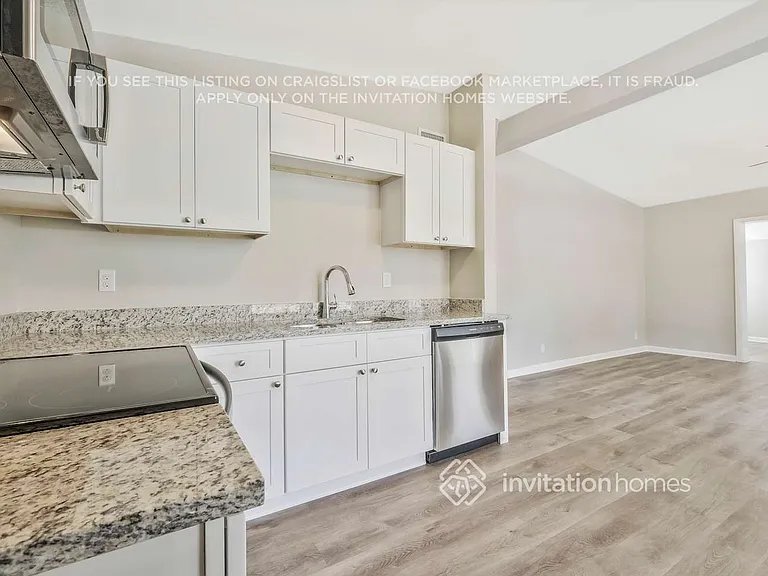 7444 Sandhurst Rd S — Photo 9