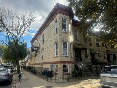 61-60 Gates Ave., Flushing, NY, 11385