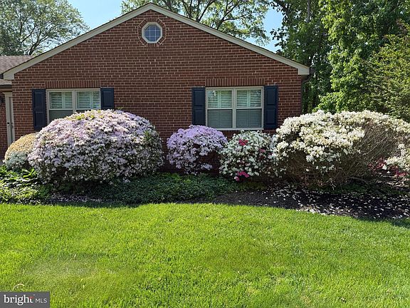 2nd image of 5515 Bradley Blvd
