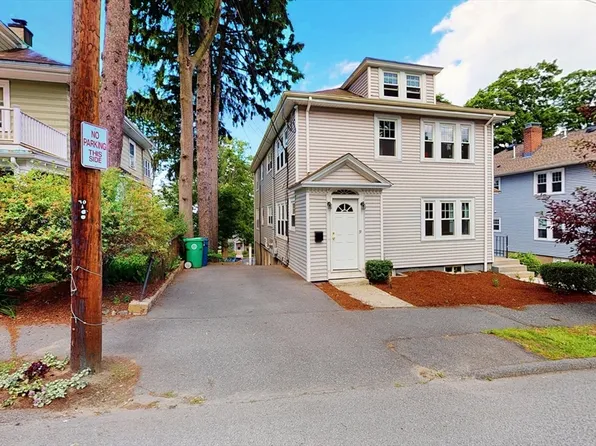 29-31 Bennington St, Newton, MA 02458