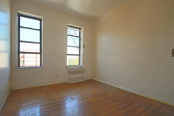 Rented by Keller Williams NYC | media 19