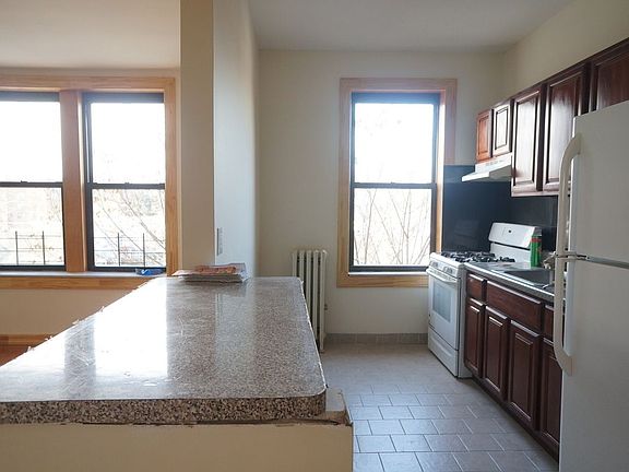 3rd image of 1602 E 43rd St #44