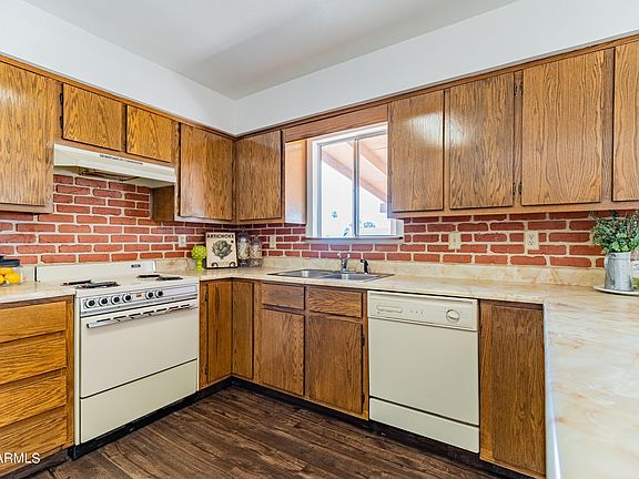 3rd image of 8725 W Avenida Del Sol