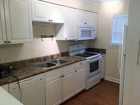 3rd image of 1513 E Franklin St #A