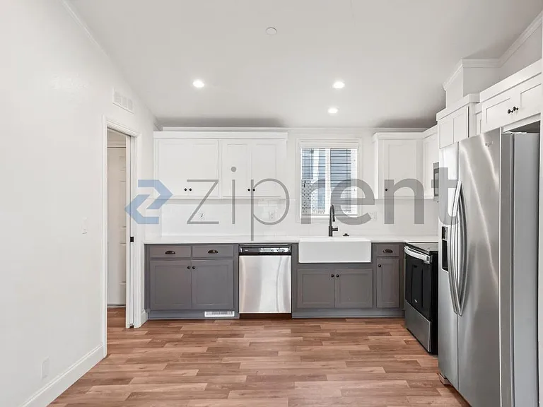 2838 Romagnolo St #A — Photo 8
