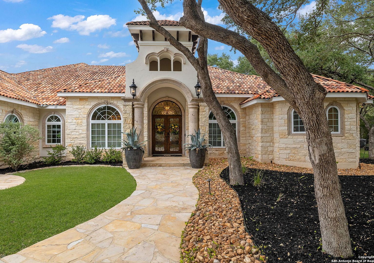Luxury Home in Cantera Hills, San Antonio, image size:1536x1080