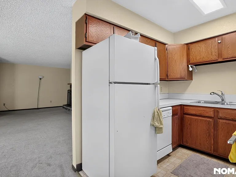 8317 Jewel Lake Rd #B — Photo 13