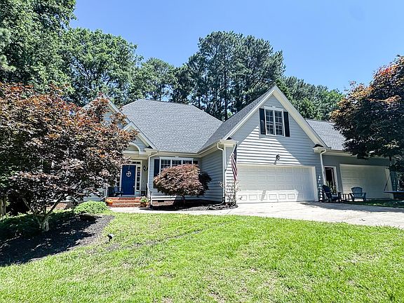 2nd image of 3120 Summer Oaks Dr