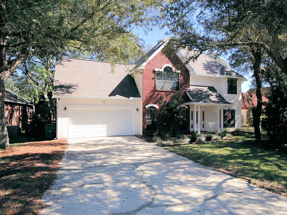 1st image of 835 Boulevard Of The Champions