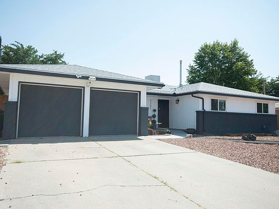 3rd image of 3305 Reina Ct NE