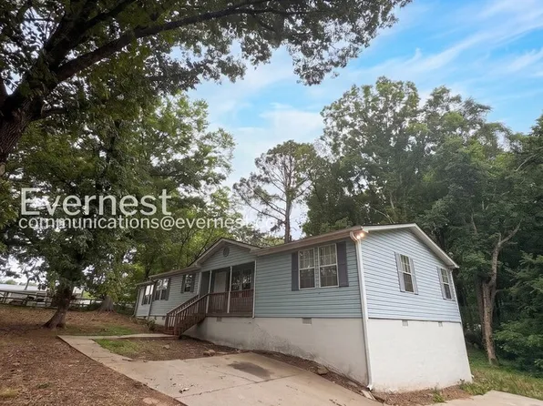 4980 New Horizon Dr, Loganville, GA 30052