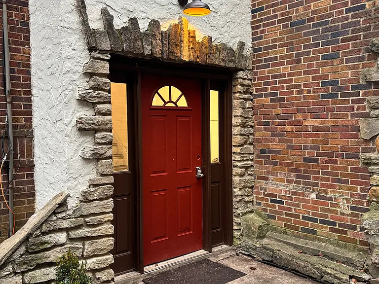 5136 Montgomery Rd #10 — Photo 1