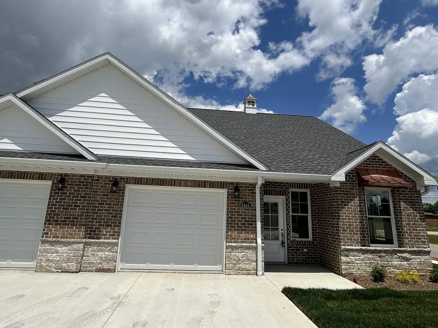 3 bed, 1660 sqft, $2,299 — Photo 1
