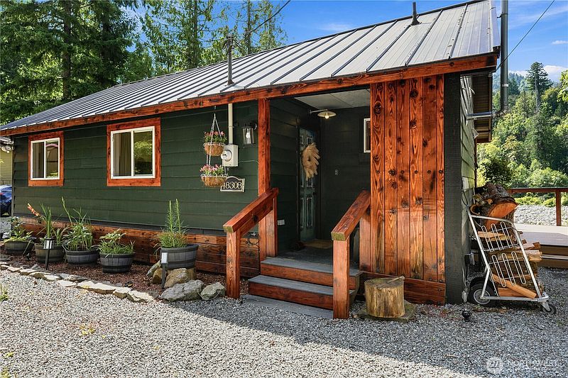 2nd image of 48308 River Park Drive